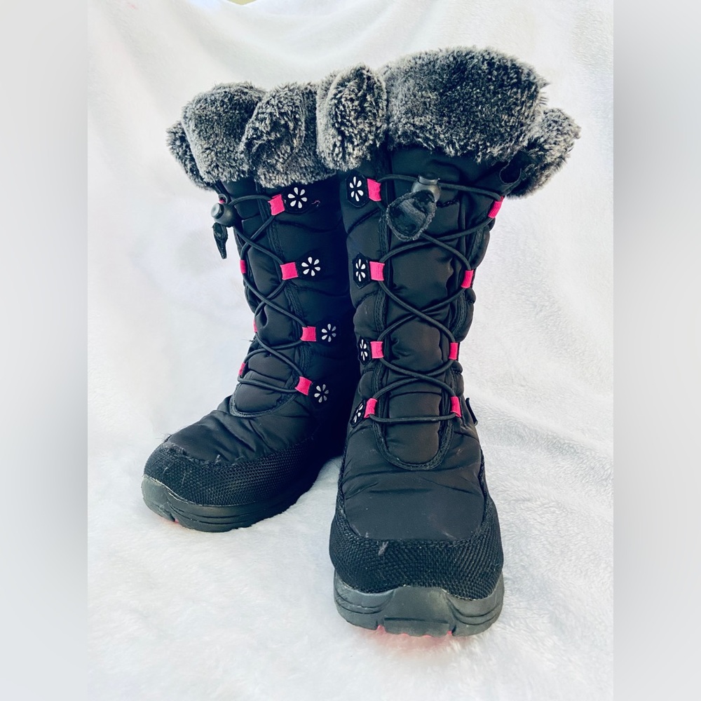 Kamik snow boots size 13 to 13.5 slightly worn